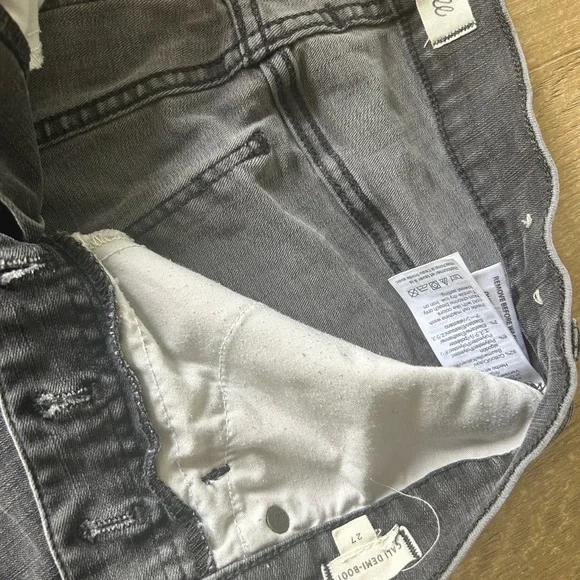 Madewell Cali Demi-Boot Jeans in Bellspring Wash Button-Front Edition - Picture 6 of 11